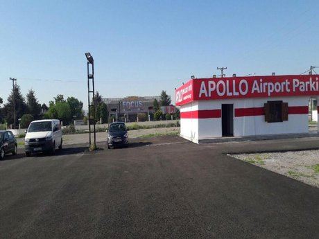 APOLLO Airport Parking Photo